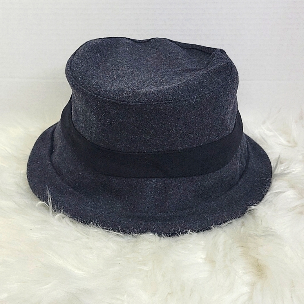 LIZ CLAIBORNE Wool Navy Blue Hat